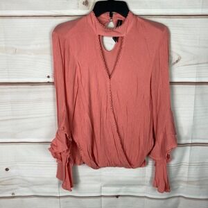 Ban Jara Top Womens S Pink Faux Wrap Blouse Keyhole Neck Crinkle‎ Bell Sleeve